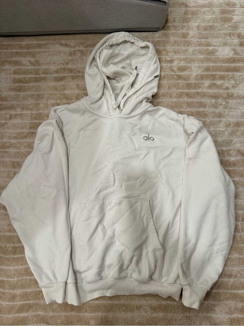 ALO Yoga Cream Pullover Hoodie - Cozy Everyday Sweater